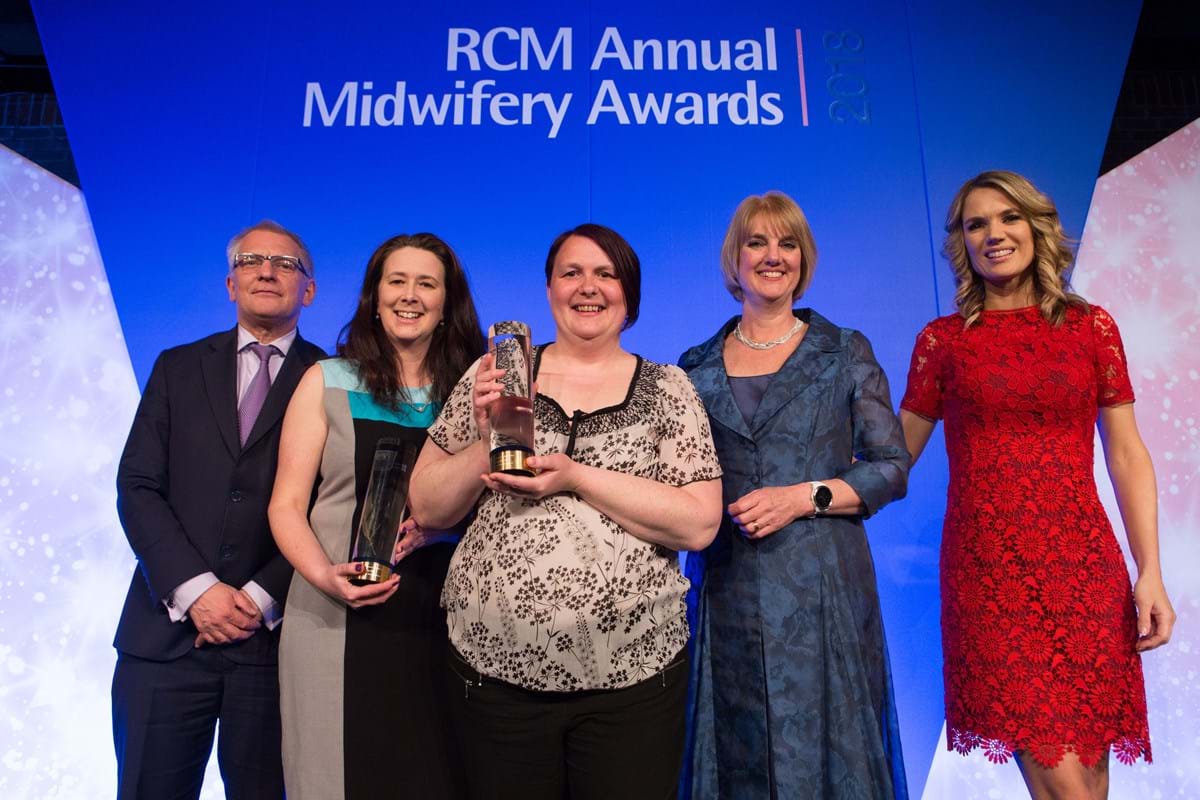 Left to Right – Stephen Cavalier, Chief Executive of Thompsons Solicitors, Lisa Allan from NHS Greater Glasgow & Clyde and Keelie Barrett from East Lancashire Hospitals NHS Trust, award joint winners, Gill Walton, Chief Executive and General Secretary of the Royal College of Midwives, Charlotte Hawkins, presenter of ITV’s Good Morning Britain and Event Host.